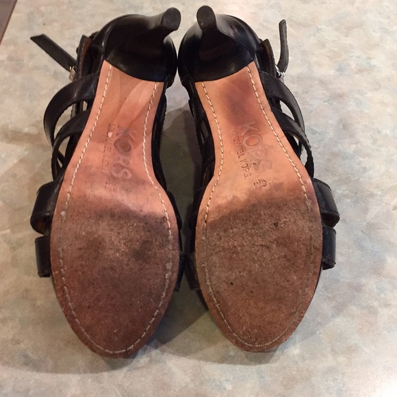 Michael Kors black strappy sandals. - Picture 6 of 7